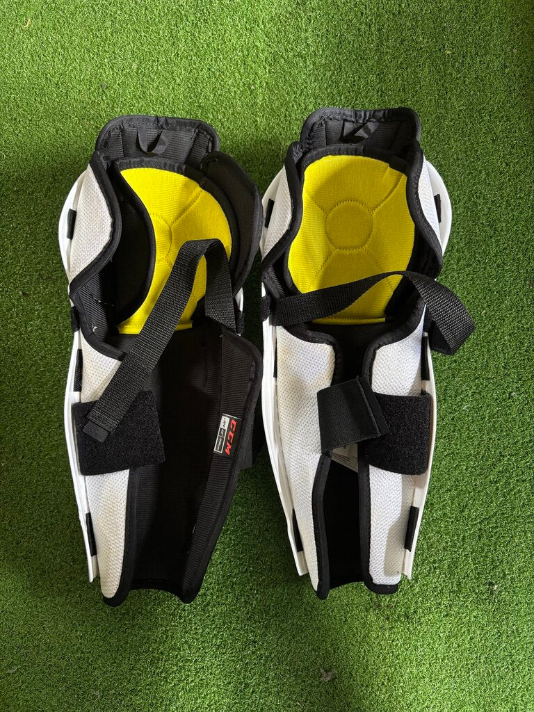 CCM Tacks 1052 Shin Gaurds (13")